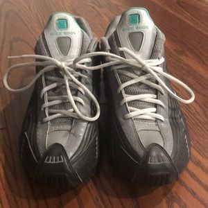 Very Good Condition Light and Dark Grey Nike Shox
